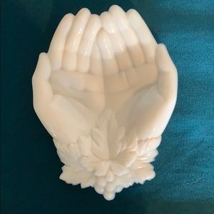 Vintage Westmoreland Open Hands & Grapes Dish